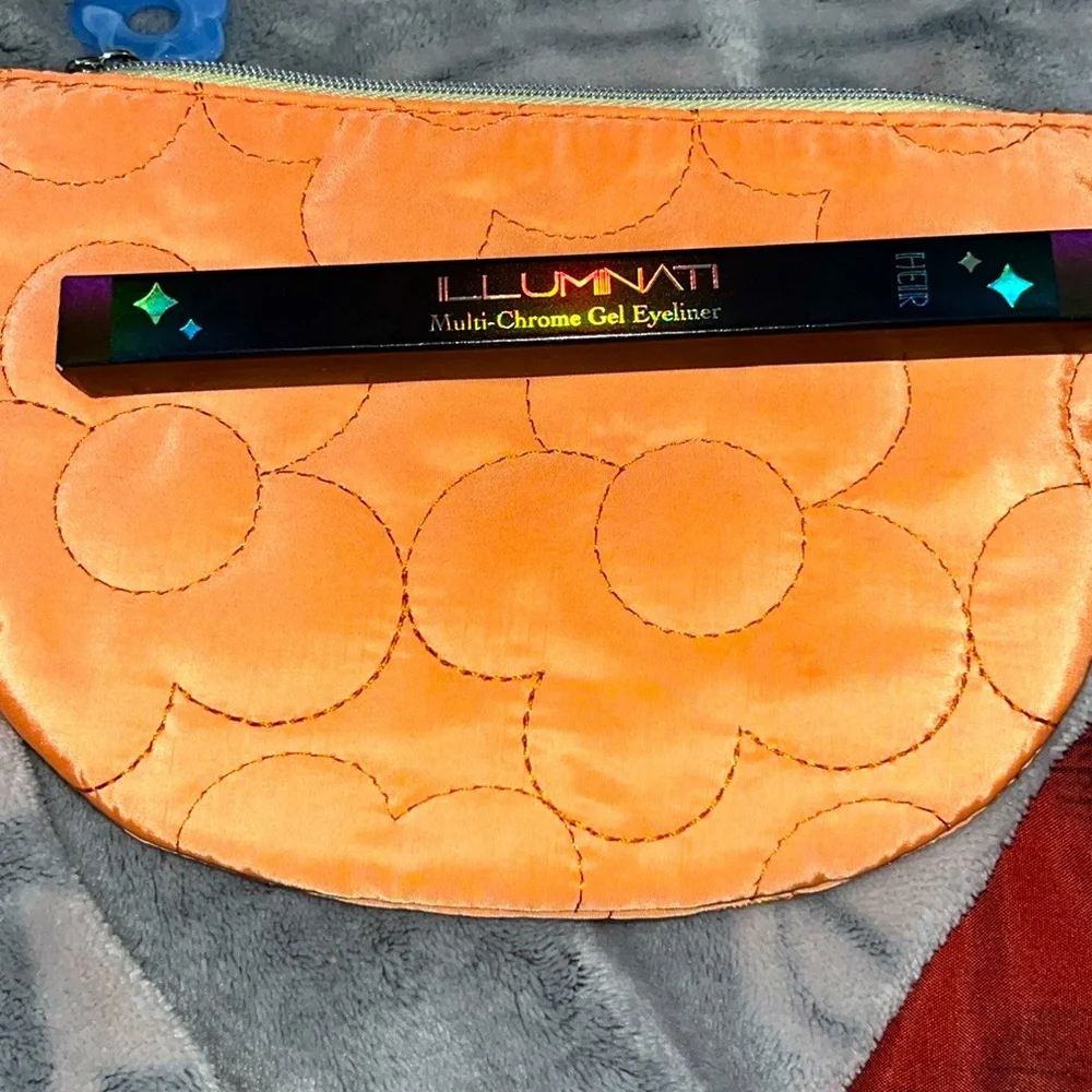✨🆕BNWT!SO!Ipsy April 2025 Bag & Products!✨